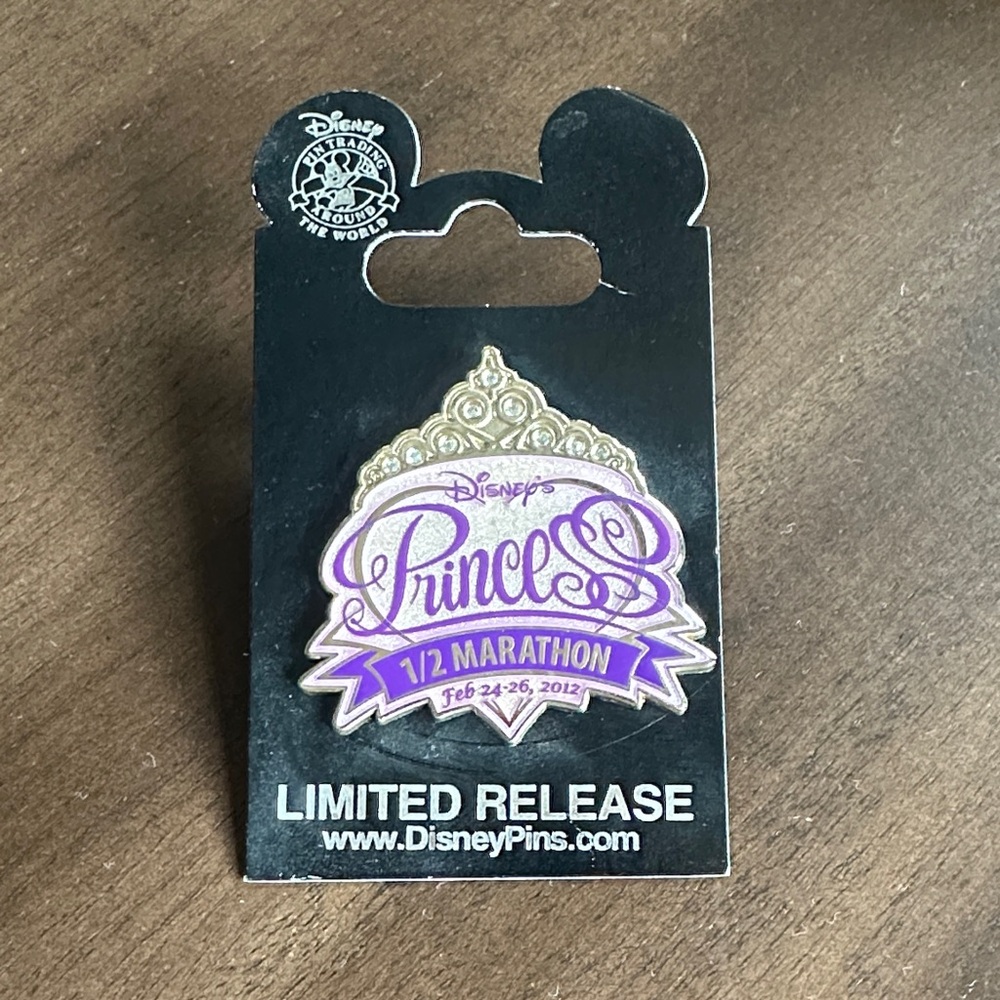 2012 Disney Princess Half Marathon Enamel Pin - Purple & Gold
